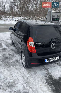 Хэтчбек Hyundai i10 2012 в 