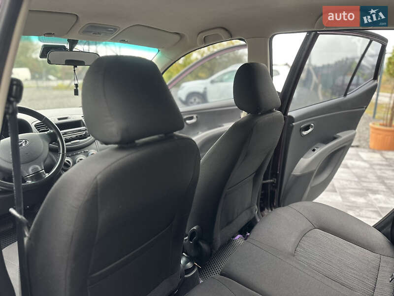Хэтчбек Hyundai i10 2012 в Виннице