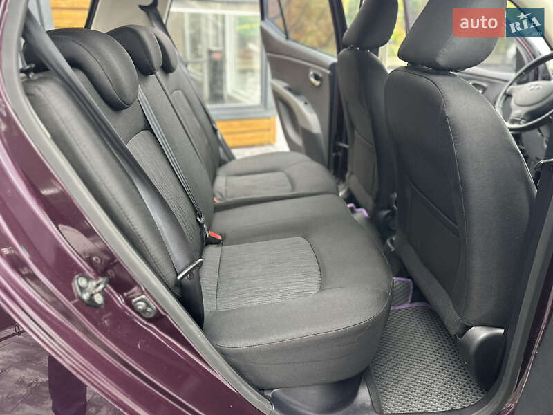 Хэтчбек Hyundai i10 2012 в Виннице