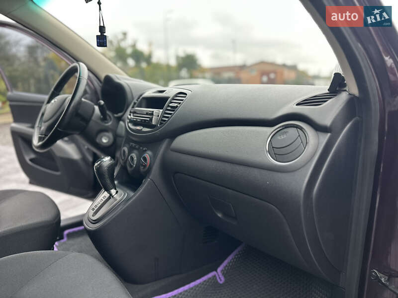 Хэтчбек Hyundai i10 2012 в Виннице
