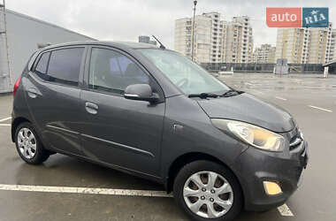 Хэтчбек Hyundai i10 2012 в 