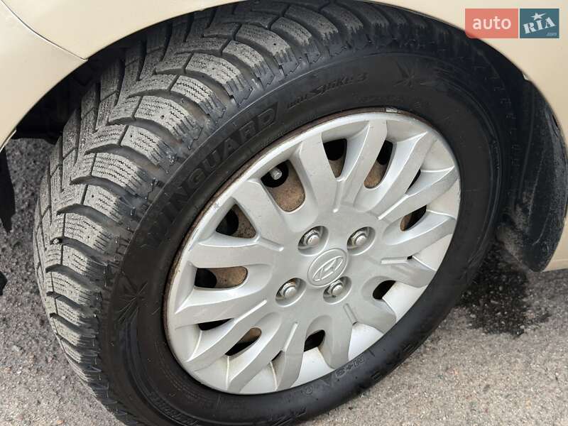 Хетчбек Hyundai i10 2008 в Миколаєві