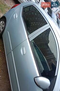 Хэтчбек Hyundai i10 2012 в 