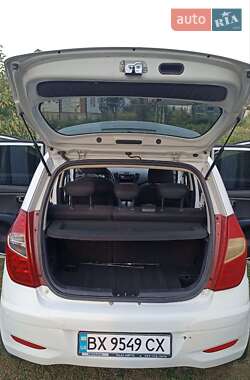 Хэтчбек Hyundai i10 2012 в 
