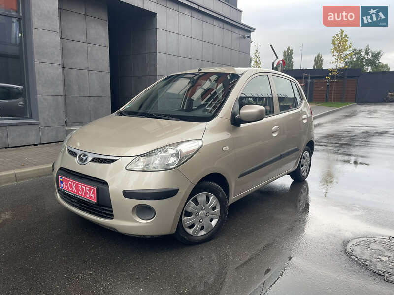 Хэтчбек Hyundai i10 2009 в Киеве