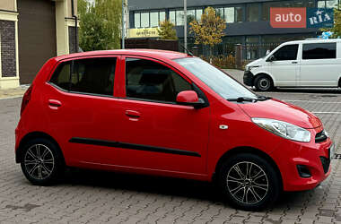 Хетчбек Hyundai i10 2013 в 
