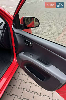 Хетчбек Hyundai i10 2013 в 