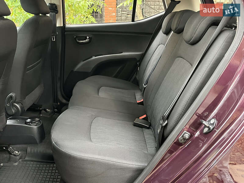 Хэтчбек Hyundai i10 2012 в Одессе фото 45 Хэтчбек Hyundai i10 2012 в Одессе