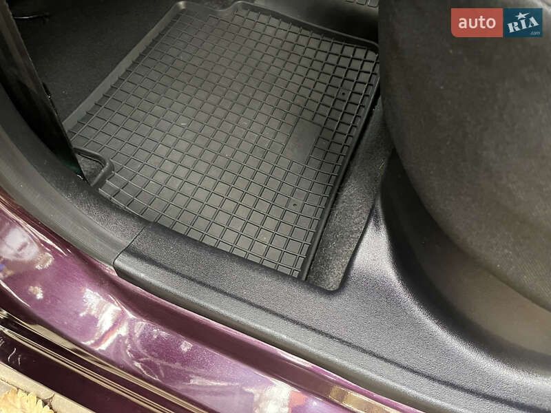 Хэтчбек Hyundai i10 2012 в Одессе фото 49 Хэтчбек Hyundai i10 2012 в Одессе