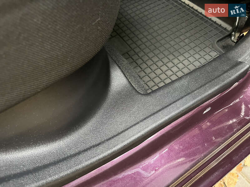 Хэтчбек Hyundai i10 2012 в Одессе фото 52 Хэтчбек Hyundai i10 2012 в Одессе