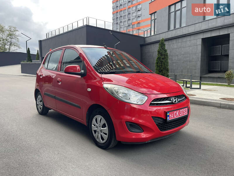 Хетчбек Hyundai i10 2011 в Києві