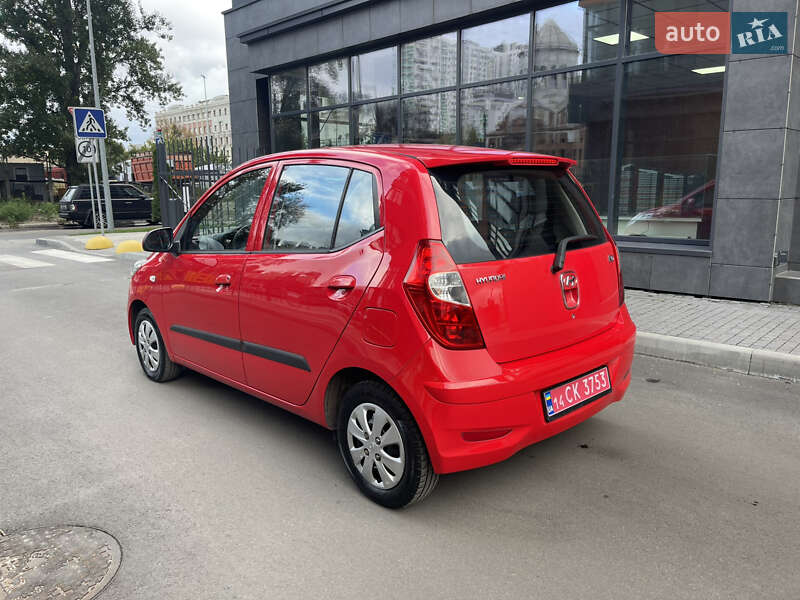 Хетчбек Hyundai i10 2011 в Києві