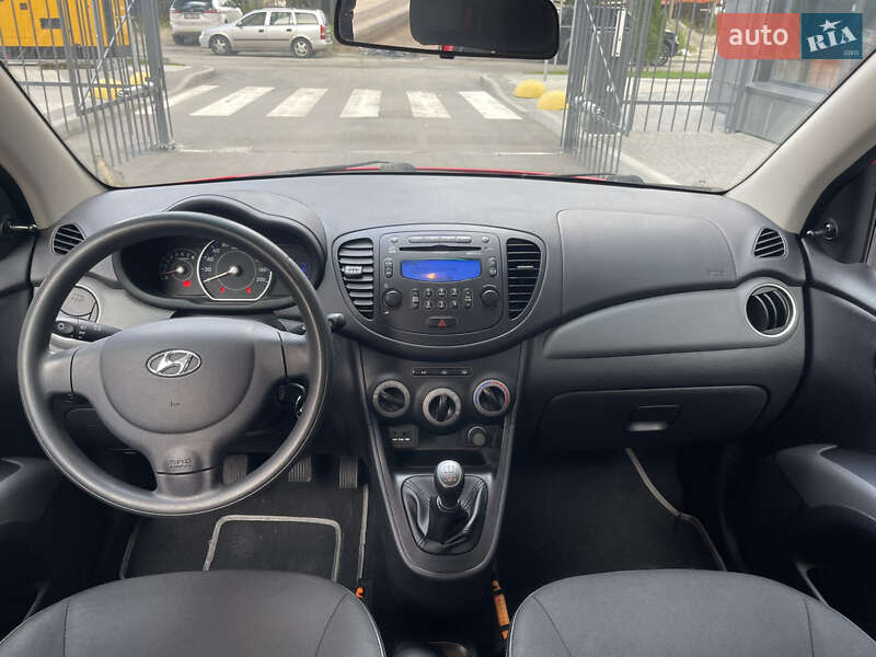 Хетчбек Hyundai i10 2011 в Києві