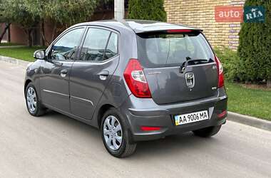Хэтчбек Hyundai i10 2012 в 