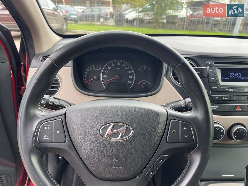 Хэтчбек Hyundai i10 2015 в Николаеве