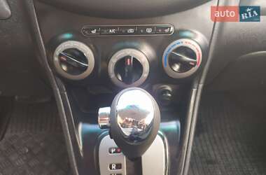 Хэтчбек Hyundai i10 2011 в  фото 2 Хэтчбек Hyundai i10 2011 в