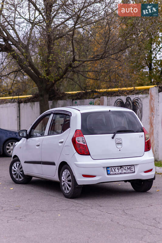 Hyundai i10 2013 Hyundai i10 2013