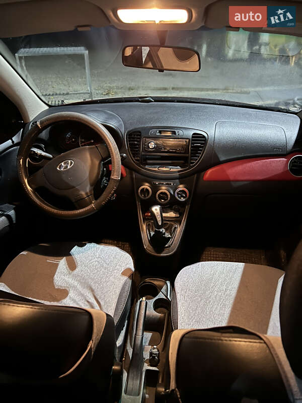 Хетчбек Hyundai i10 2012 в Чернівцях фото 26 Хетчбек Hyundai i10 2012 в Чернівцях