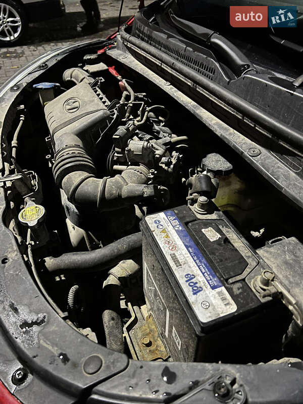 Хетчбек Hyundai i10 2012 в Чернівцях фото 29 Хетчбек Hyundai i10 2012 в Чернівцях