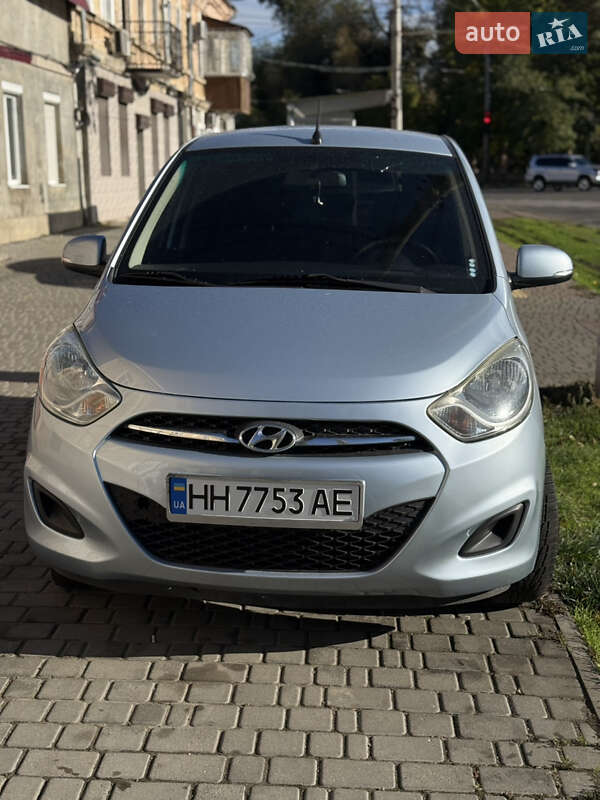 Хетчбек Hyundai i10 2011 в Одесі фото 2 Хетчбек Hyundai i10 2011 в Одесі
