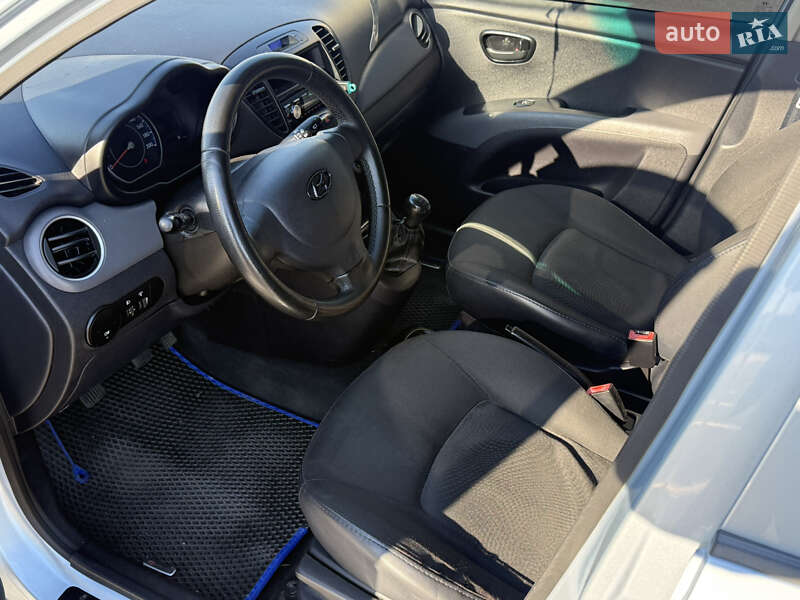 Хетчбек Hyundai i10 2011 в Одесі фото 8 Хетчбек Hyundai i10 2011 в Одесі