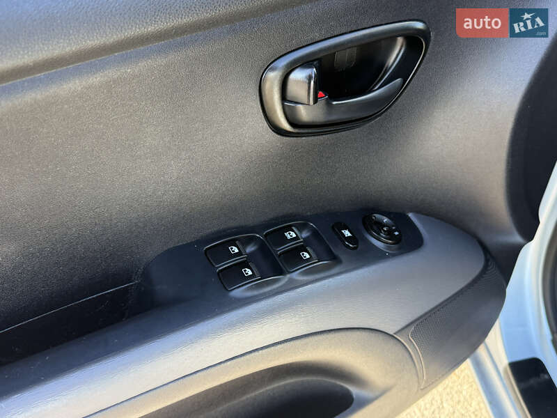 Хетчбек Hyundai i10 2011 в Одесі фото 9 Хетчбек Hyundai i10 2011 в Одесі