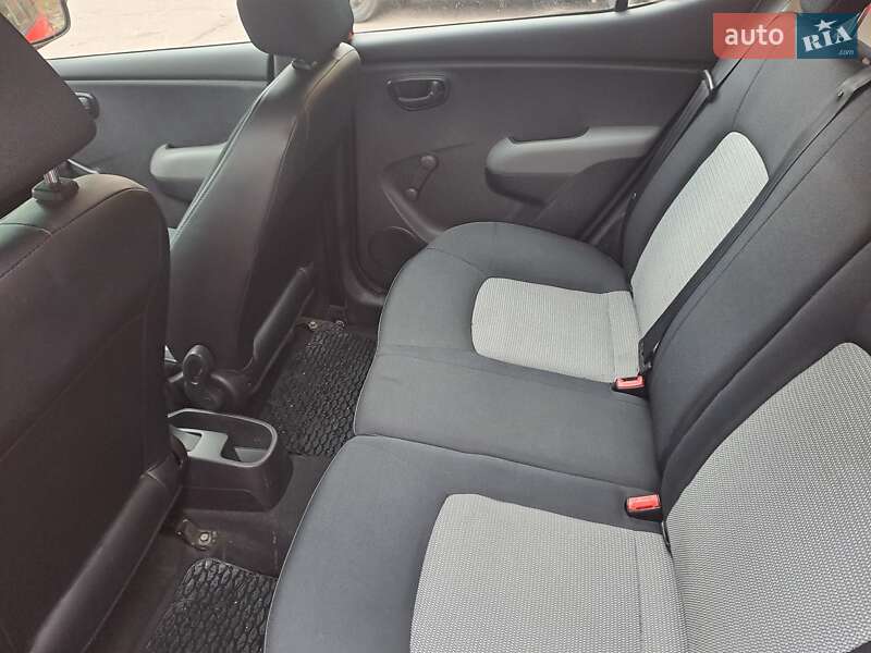 Хетчбек Hyundai i10 2008 в Рівному фото 11 Хетчбек Hyundai i10 2008 в Рівному