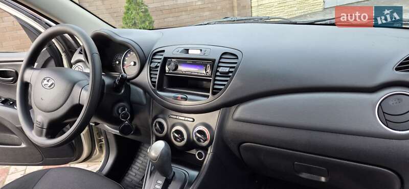 Хэтчбек Hyundai i10 2013 в Кривом Роге фото 39 Хэтчбек Hyundai i10 2013 в Кривом Роге