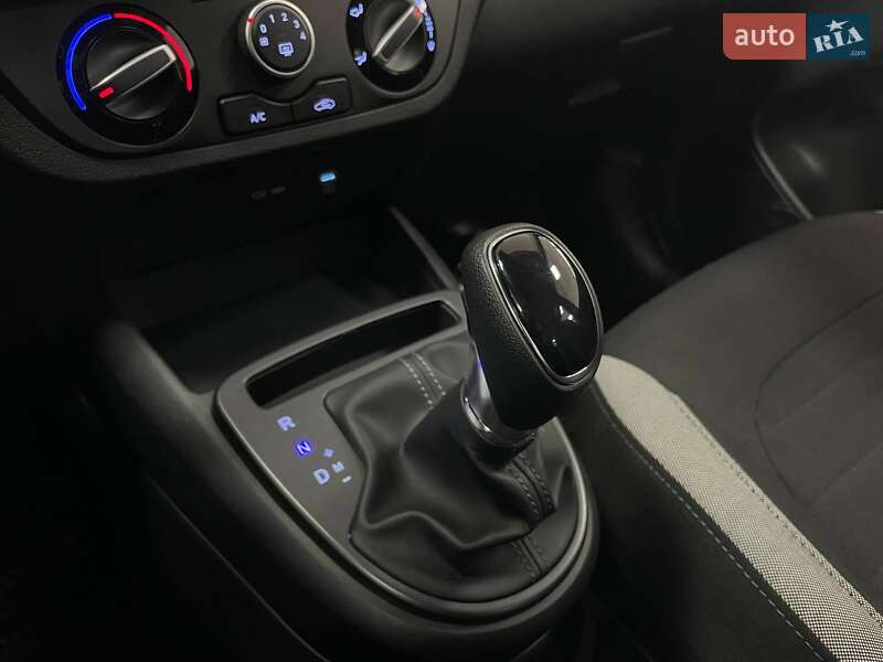 Хетчбек Hyundai i10 2025 в Києві фото 28 Хетчбек Hyundai i10 2025 в Києві