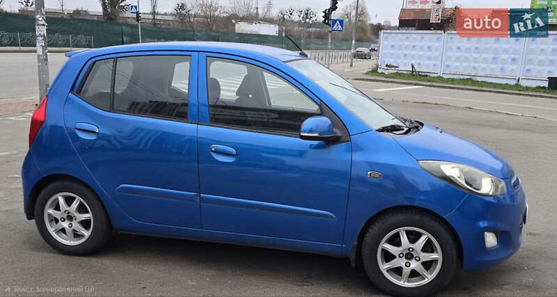 Хетчбек Hyundai i10 2011 в Києві
