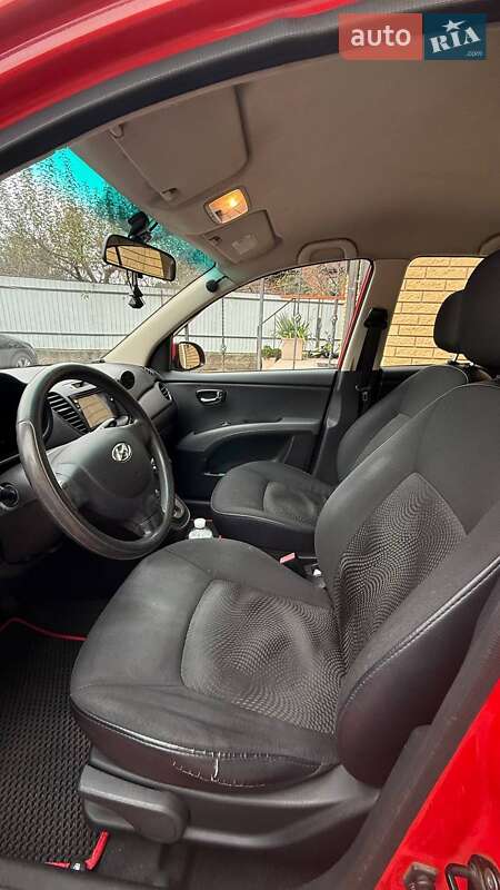 Хэтчбек Hyundai i10 2011 в Киеве фото 7 Хэтчбек Hyundai i10 2011 в Киеве