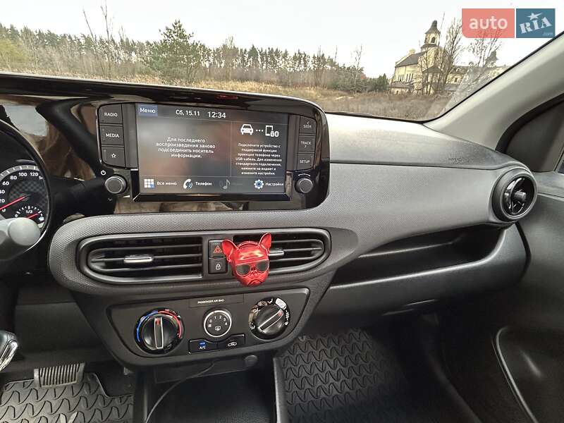 Хэтчбек Hyundai i10 2021 в Киеве