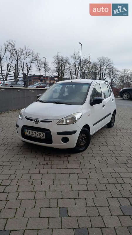 Хэтчбек Hyundai i10 2010 в Ивано-Франковске