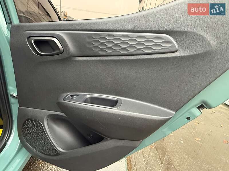 Хетчбек Hyundai i10 2022 в Києві