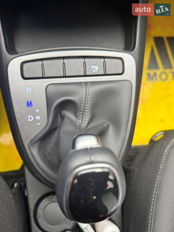 Хетчбек Hyundai i10 2022 в Києві