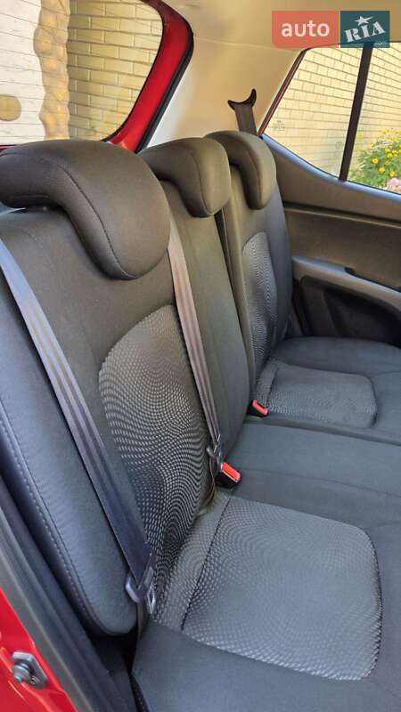 Хэтчбек Hyundai i10 2013 в Харькове фото 25 Хэтчбек Hyundai i10 2013 в Харькове