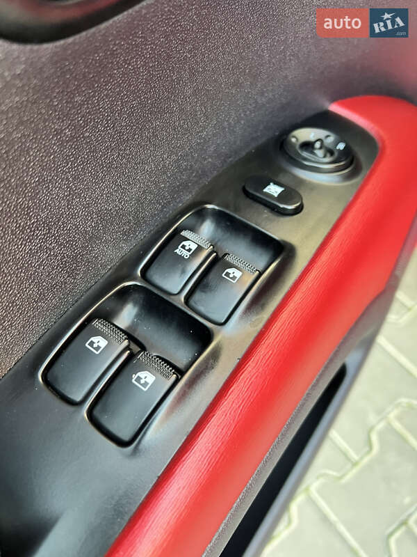 Хэтчбек Hyundai i10 2008 в Одессе