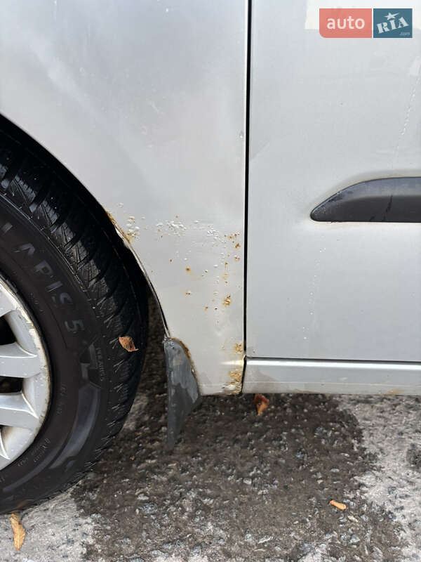 Хетчбек Hyundai i10 2009 в Кривому Розі