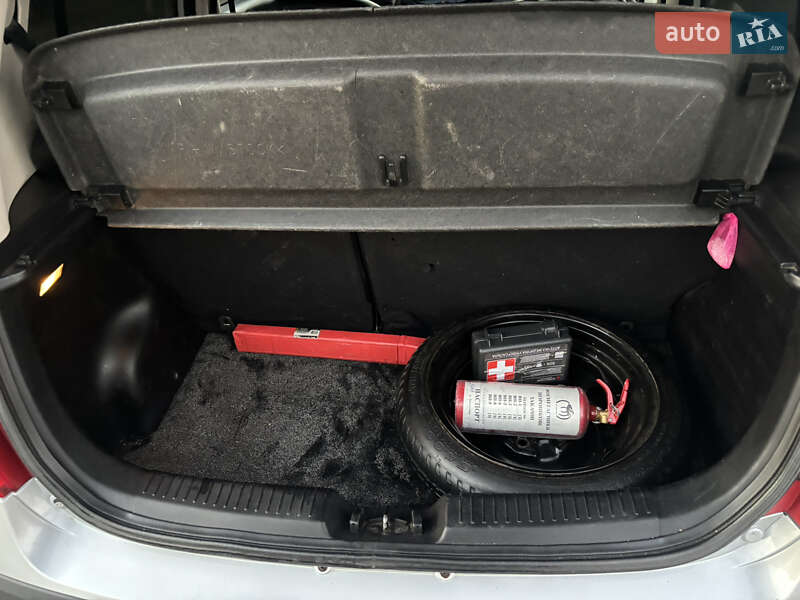 Хетчбек Hyundai i10 2009 в Кривому Розі