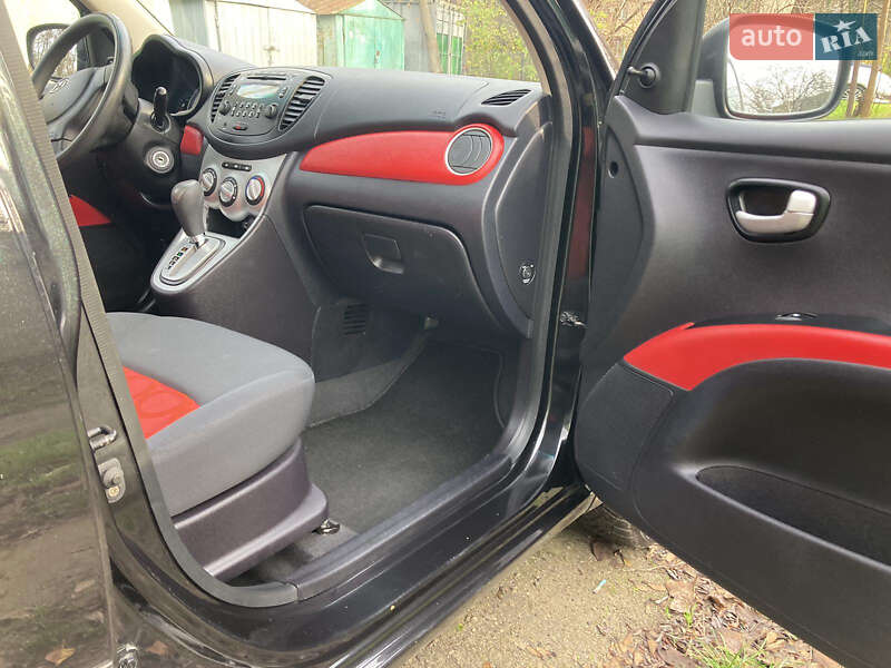 Хэтчбек Hyundai i10 2008 в Одессе