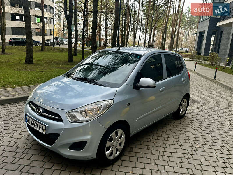 Хэтчбек Hyundai i10 2012 в Киеве