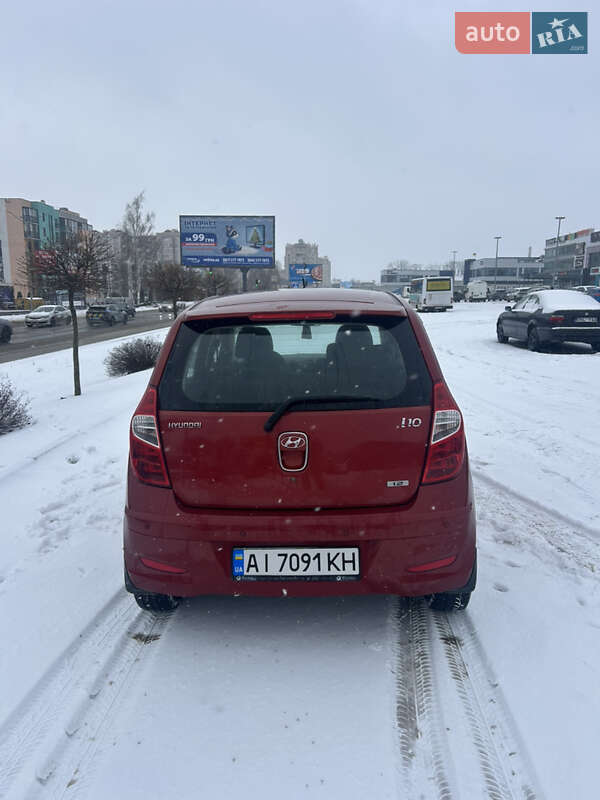 Хетчбек Hyundai i10 2012 в Києві фото 3 Хетчбек Hyundai i10 2012 в Києві