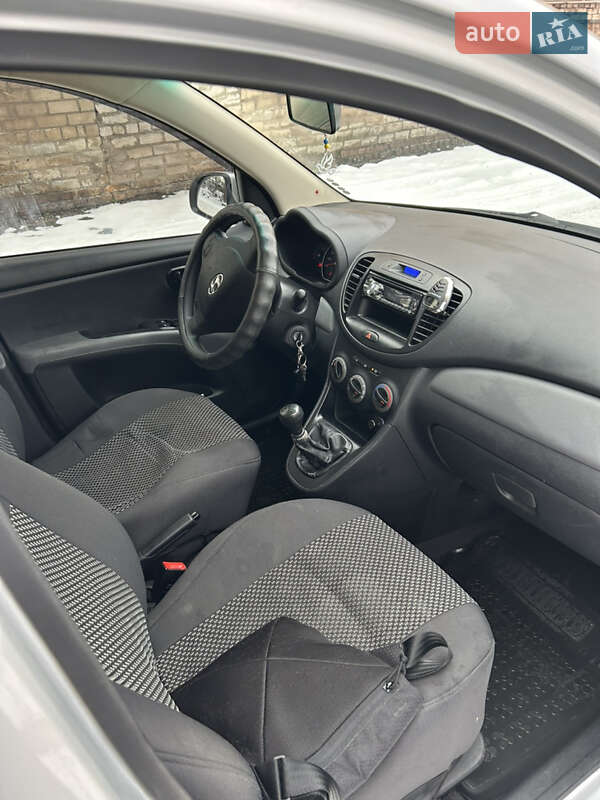 Хетчбек Hyundai i10 2012 в Запоріжжі