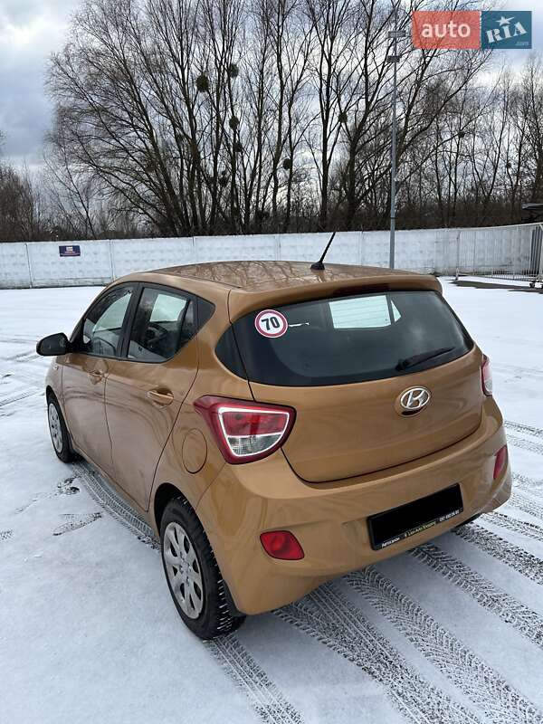 Хетчбек Hyundai i10 2015 в Києві