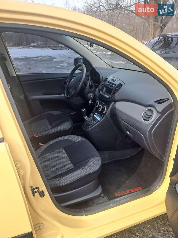Хэтчбек Hyundai i10 2008 в Днепре