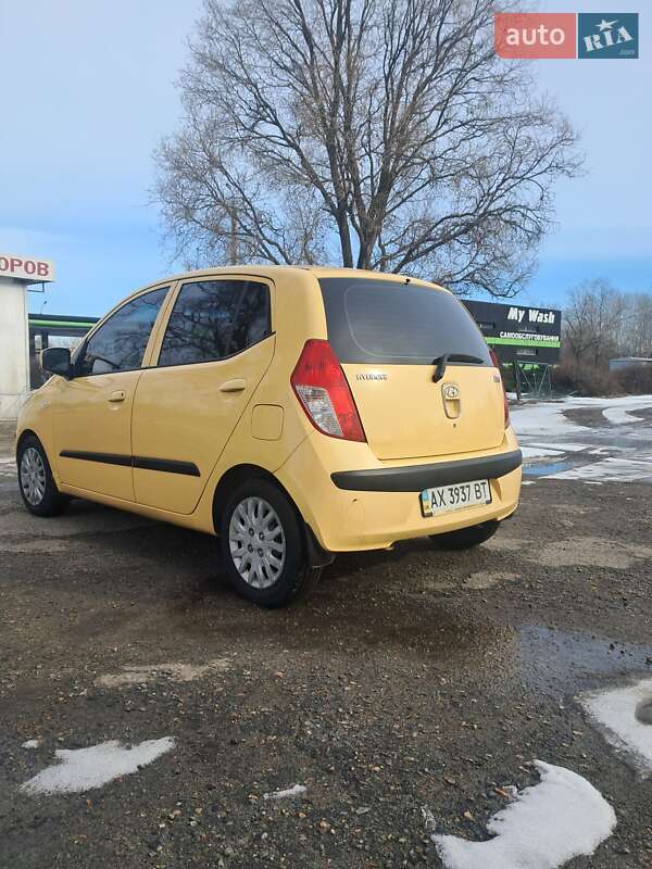 Хэтчбек Hyundai i10 2008 в Днепре