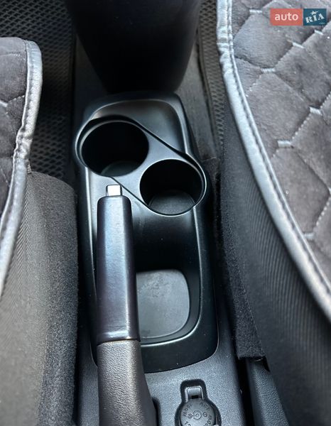 Хэтчбек Hyundai i10 2012 в Одессе