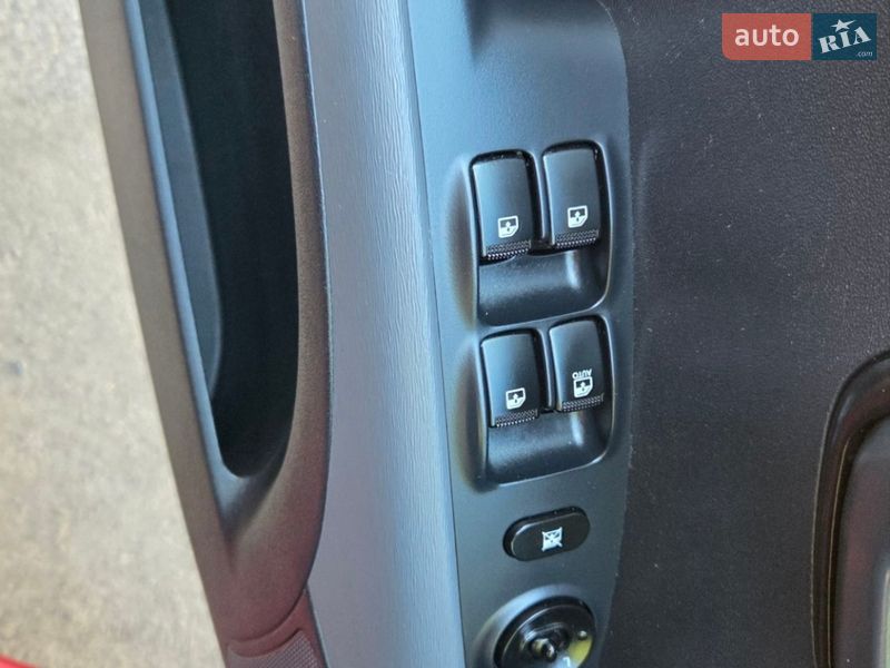 Хэтчбек Hyundai i10 2013 в Харькове