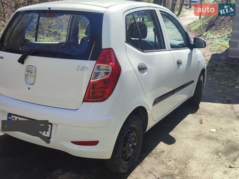 Хэтчбек Hyundai i10 2013 в Каневе