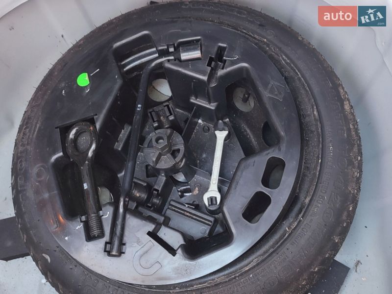 Хэтчбек Hyundai i10 2013 в Каневе